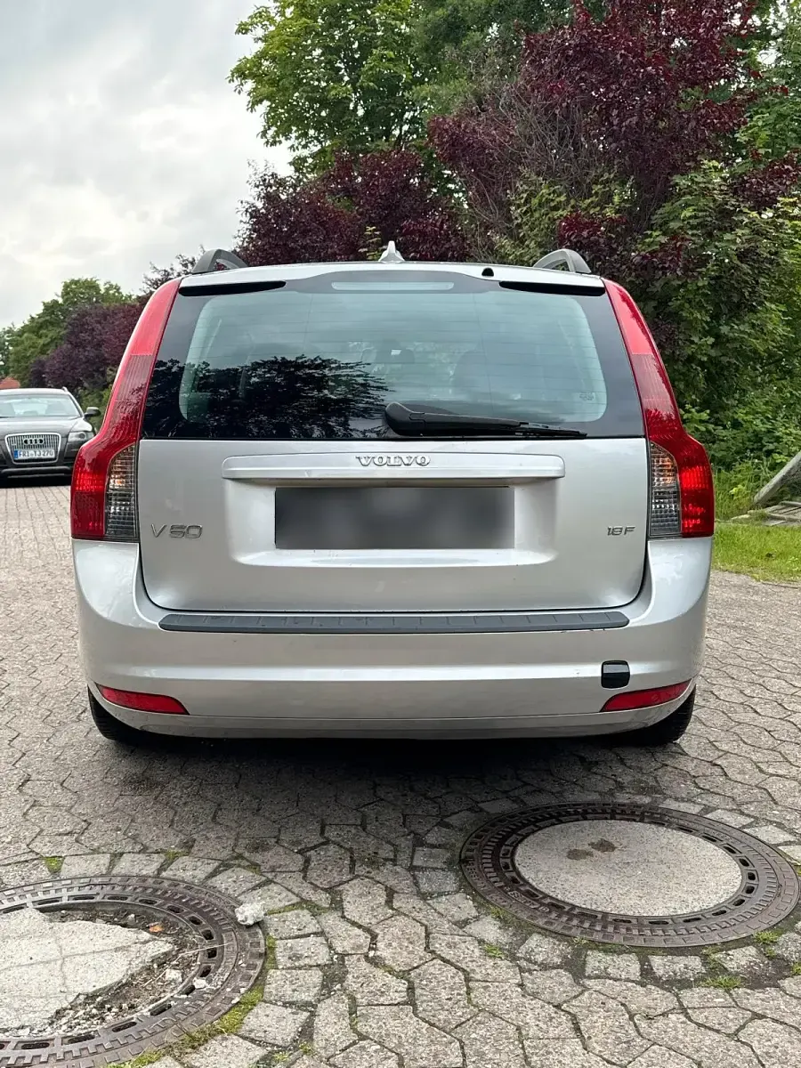 Gebraucht Volvo V50 125 PS (91 kW) 2008 Silber Kombi