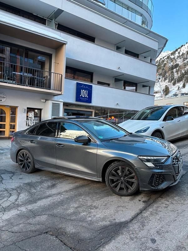 Grau Gebraucht 2021 Audi S3 Limousine | 36.000 € (Guter Preis) - Bild 1/4