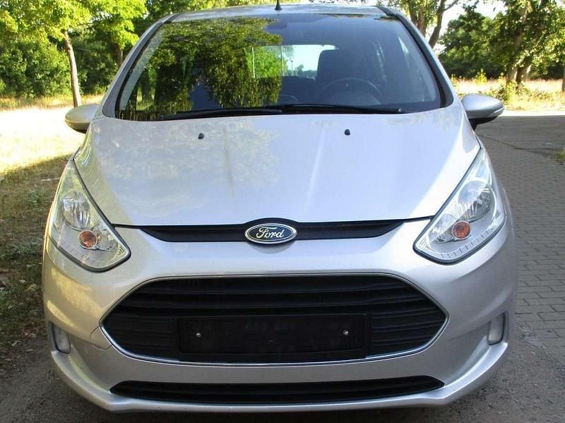 Gebraucht Ford B-MAX Titanium 101 PS (74 kW) 2018 Silber Van / Kleinbus