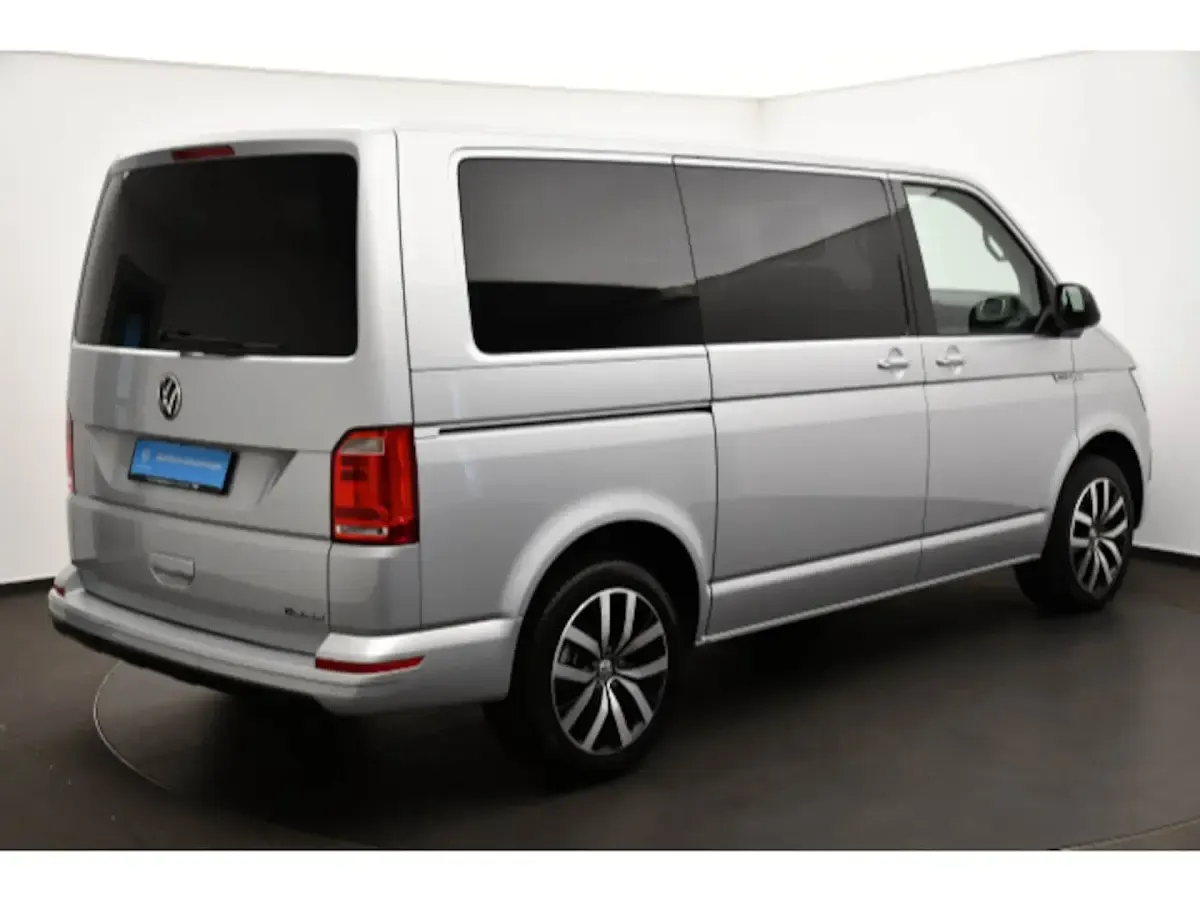 Begagnad VW Multivan Comfortline 150 HK (110 kW) 2019 Minibuss