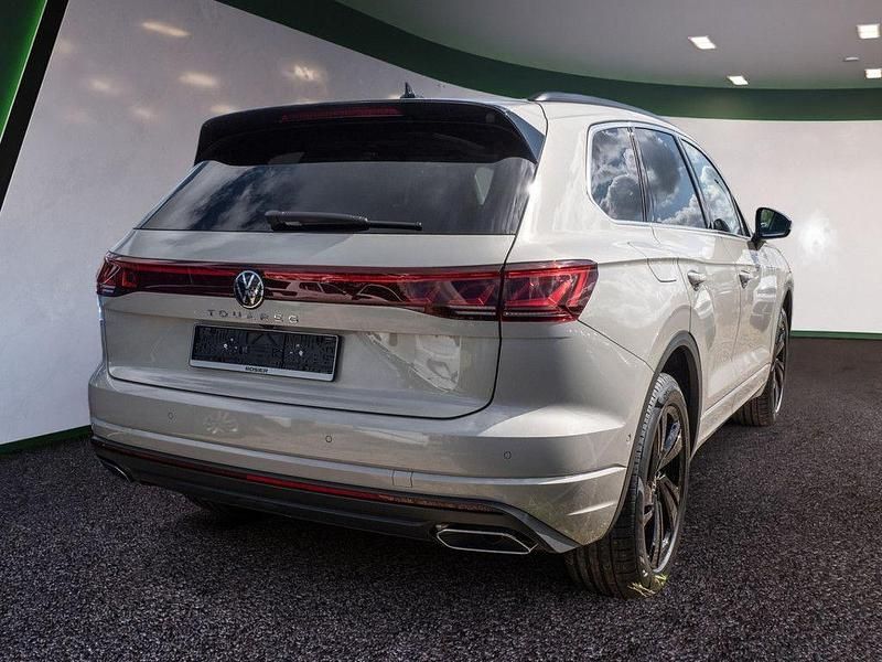Gebraucht VW Touareg Elegance 286 PS (210 kW) 2026 Beige / sechura beige SUV