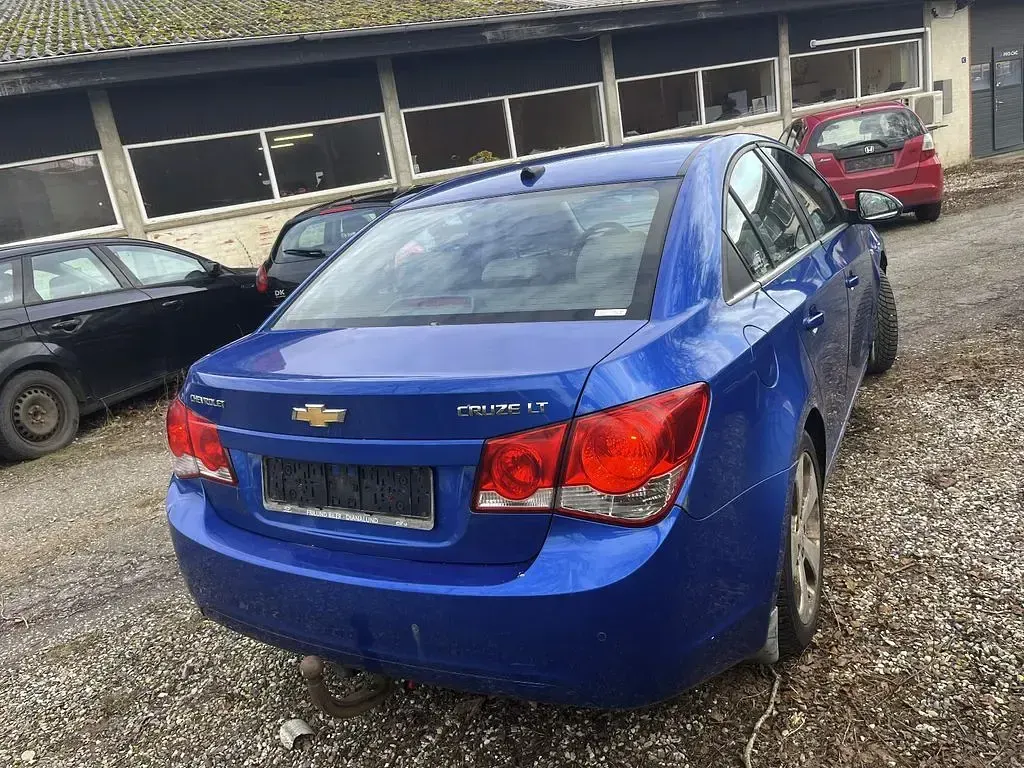 Gebraucht Chevrolet Cruze LT 150 PS (110 kW) 2010 Blau Limousine