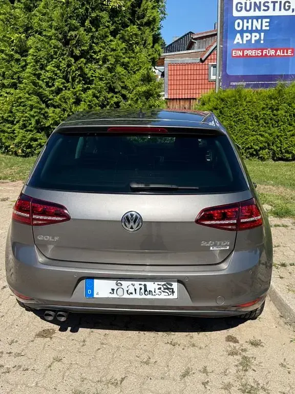 Gebraucht VW Golf VII Highline 150 PS (110 kW) 2016 Grau Limousine