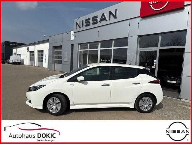 Gebraucht Nissan Leaf Basis 110 kW (150 PS) 2022 Weiß Kleinwagen