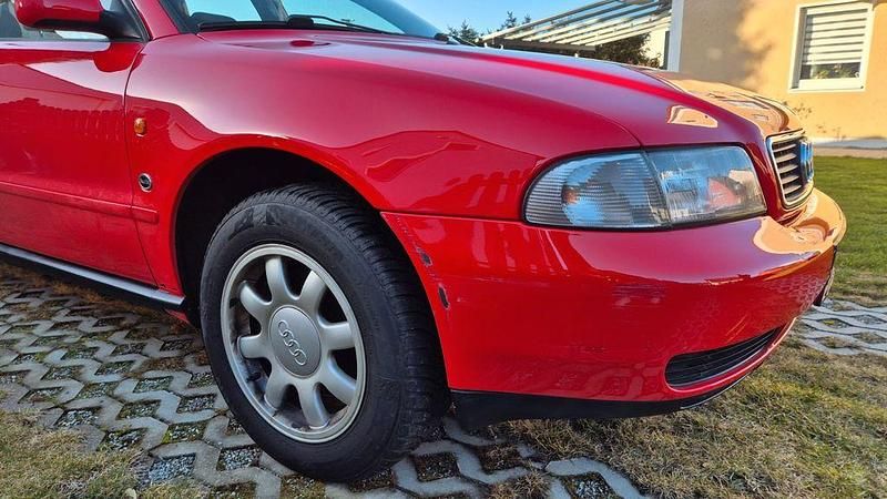 Gebraucht Audi A4 125 PS (91 kW) 1996 Rot Kombi