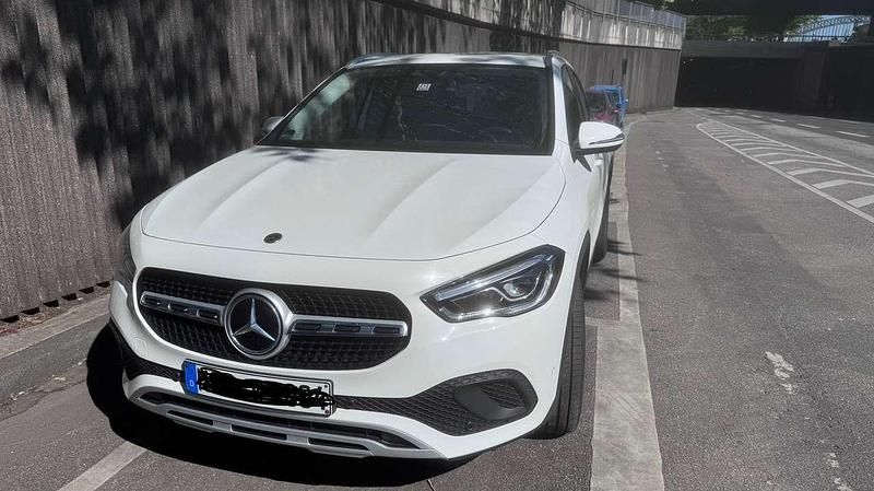 Gebraucht 2020 Mercedes GLA200 Progressive SUV | 25.150 € (Guter Preis) - Bild 1/4