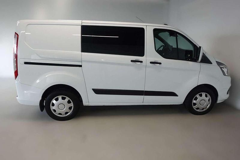 Gebraucht Ford Transit Custom 131 PS (96 kW) 2019 Frostweiß Van / Kleinbus