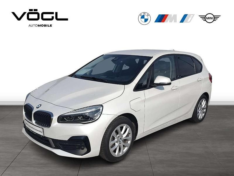 Gebraucht BMW 225 Active Tourer Advantage 224 PS (164 kW) 2020 Mineralweiß Van / Kleinbus