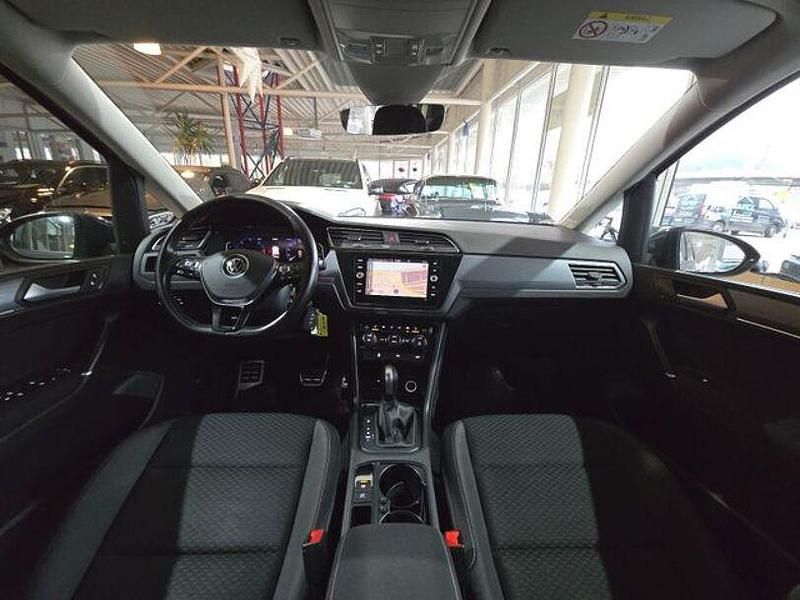 Gebraucht VW Touran Active 150 PS (110 kW) 2023 Grau Van / Kleinbus