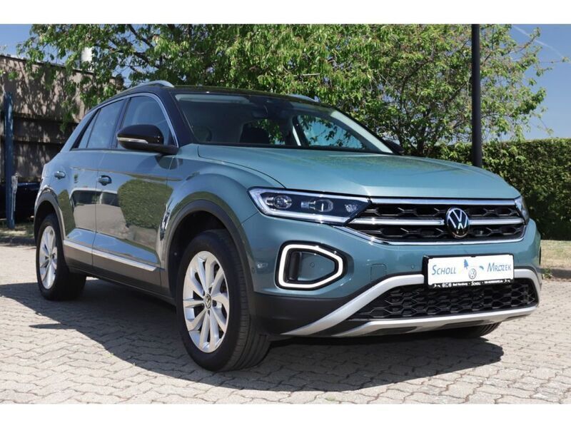 Gebraucht VW T-Roc Style 150 PS (110 kW) 2022 Petroleum blue deep black perleffekt (metallic) SUV