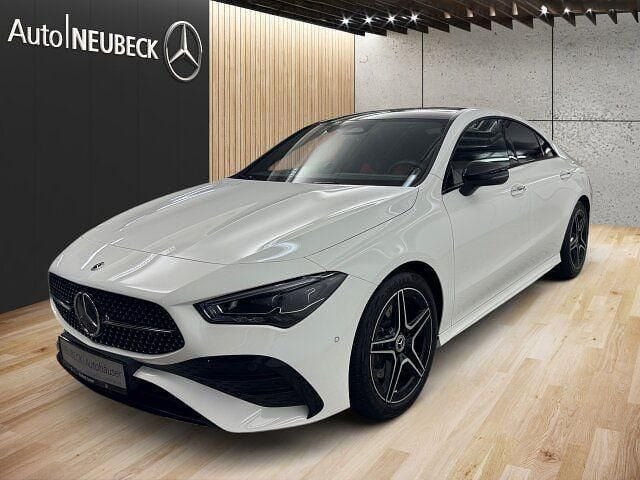 Unilack polarweiß Gebraucht 2024 Mercedes CLA220 AMG Line Premium Limousine | 42.650 € (Teuer) - Bild 1/2