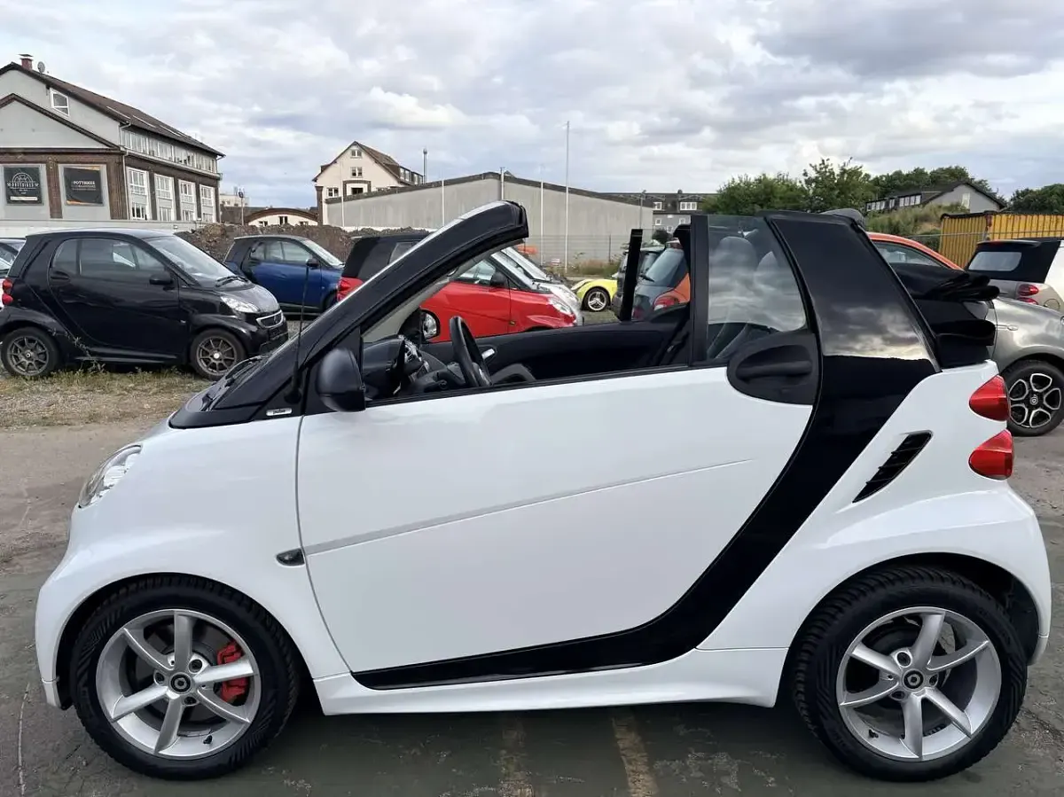Gebraucht Smart ForTwo Cabrio 71 PS (52 kW) 2009 Sicherheitszelle schwarz Cabrio