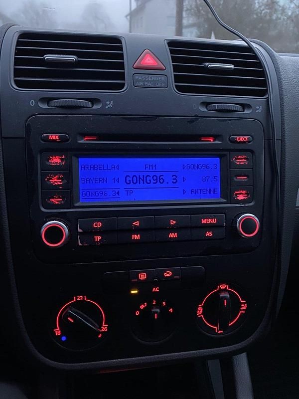 Gebraucht VW Jetta 150 PS (110 kW) 2006 Silber Limousine