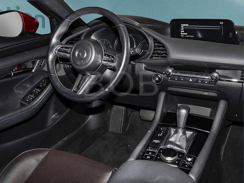 Gebraucht Mazda 3 122 PS (89 kW) 2022 Rot Limousine