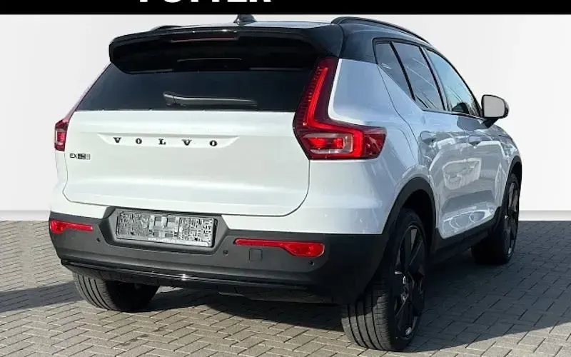 Neu Volvo EX40 Plus 185 kW (252 PS) 2026 Metallic (weiss SUV