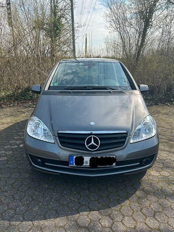 Gebraucht Mercedes A160 95 PS (69 kW) 2009 Silber Van / Kleinbus