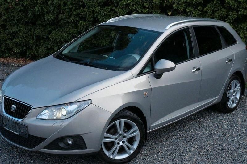 Beige Gebraucht 2011 Seat Ibiza ST Sport Kombi | 5.950 € (Fairer Preis) - Bild 1/4