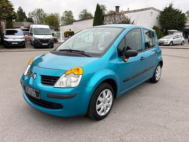 Usado Renault Modus 75 HP (55 kW) 2005 Monovolume