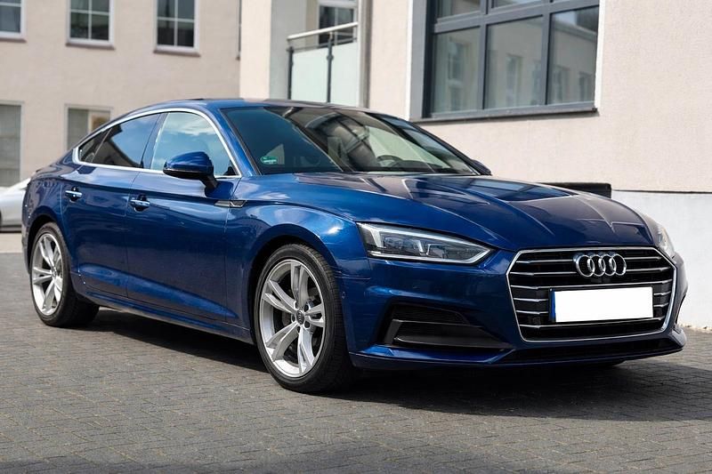 Gebraucht Audi A5 Sportback Ambiente 190 PS (139 kW) 2018 Blau Kleinwagen