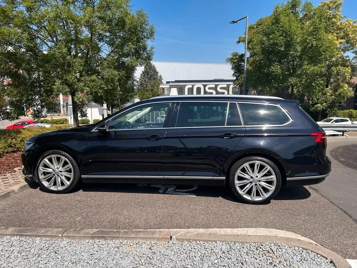 Gebraucht VW Passat Highline 190 PS (139 kW) 2017 Schwarz Kombi