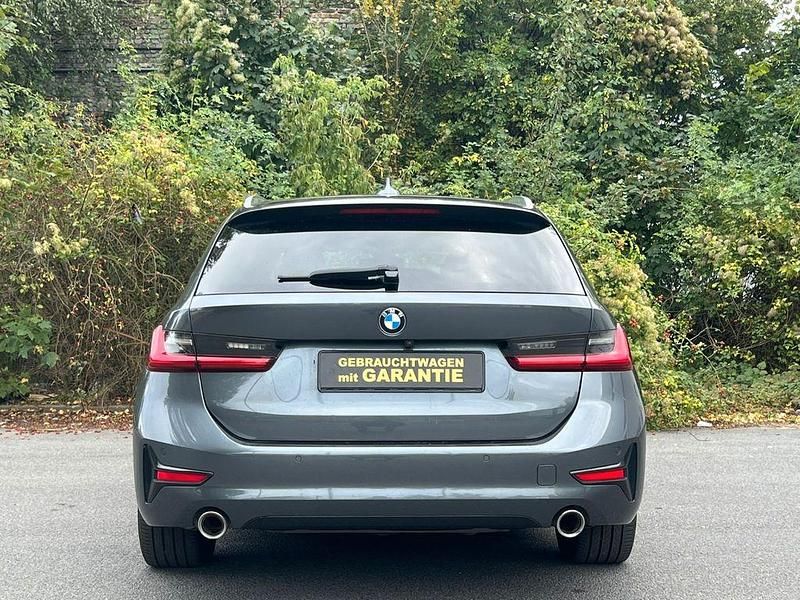 Gebraucht BMW 330e Sport Line 184 PS (135 kW) 2021 Grau Limousine