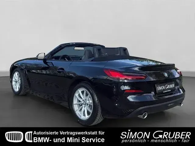 Gebraucht BMW Z4 Advantage 197 PS (144 kW) 2022 Schwarz Cabrio