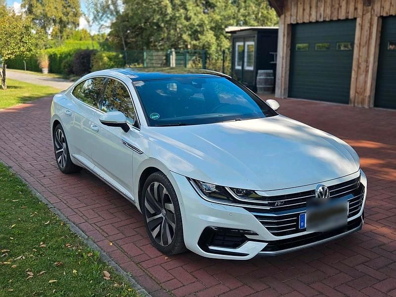 Weiß Gebraucht 2019 VW Arteon R-line Limousine | 24.500 € (Fairer Preis) - Bild 1/4