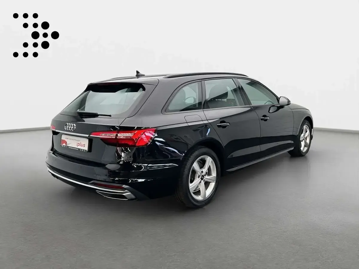 Gebraucht Audi A4 Advanced 150 PS (110 kW) 2024 Mythosschwarz metallic Kombi