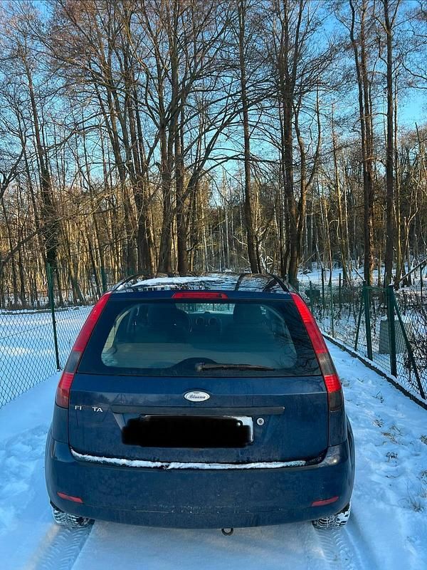 Gebraucht Ford Fiesta 81 PS (59 kW) 2003 Blau Kleinwagen