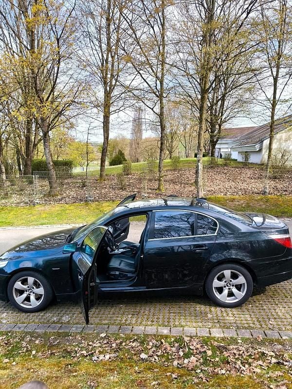 Gebraucht BMW 523 190 PS (139 kW) 2009 Schwarz Limousine