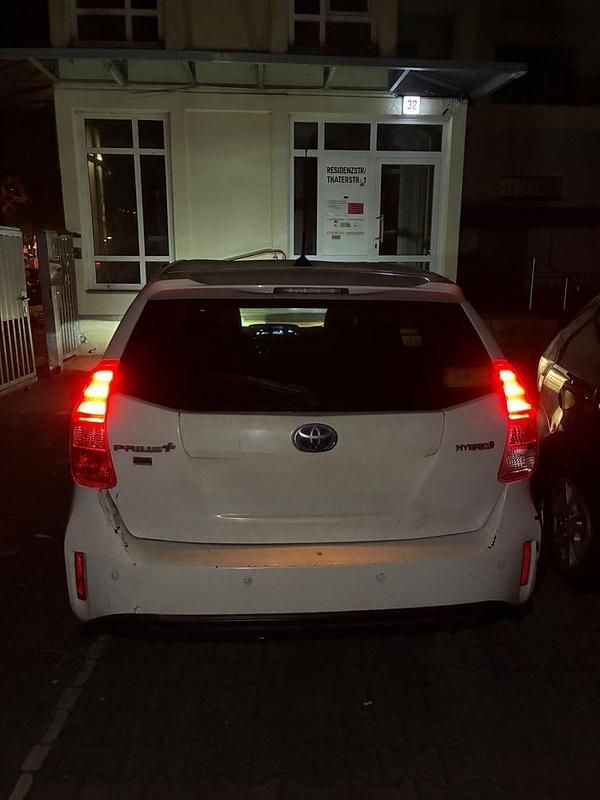 Gebraucht Toyota Prius+ Plus 136 PS (100 kW) 2019 Weiß Van / Kleinbus