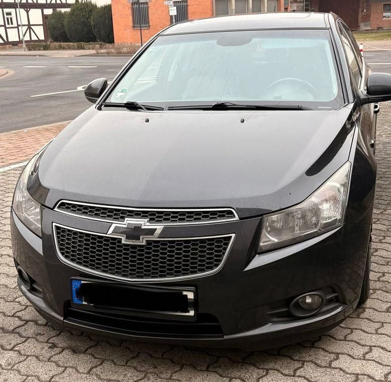 Schwarz Gebraucht 2011 Chevrolet Cruze LTZ Limousine | 4.300 € (Fairer Preis) - Bild 1/4