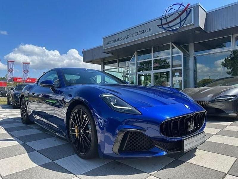 Gebraucht Maserati Granturismo 549 PS (403 kW) 2023 Blau Coupé