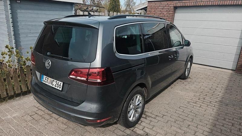Gebraucht VW Sharan 150 PS (110 kW) 2020 Grau Van / Kleinbus