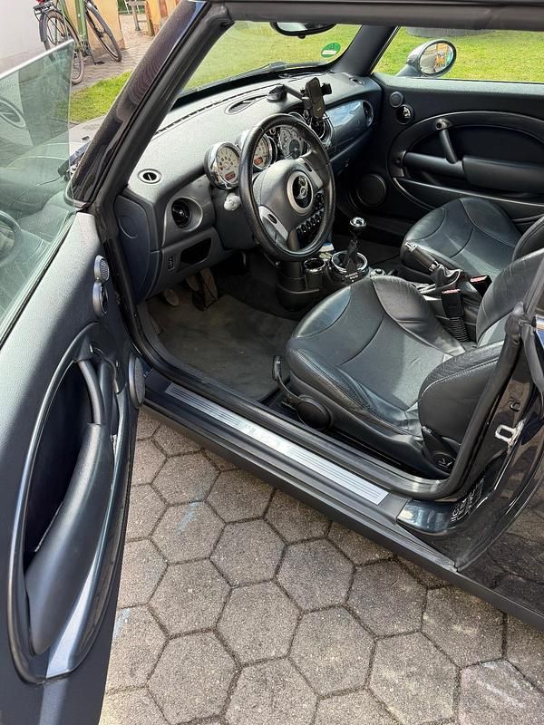 Gebraucht Mini One Cabriolet 90 PS (66 kW) 2007 Schwarz Cabrio