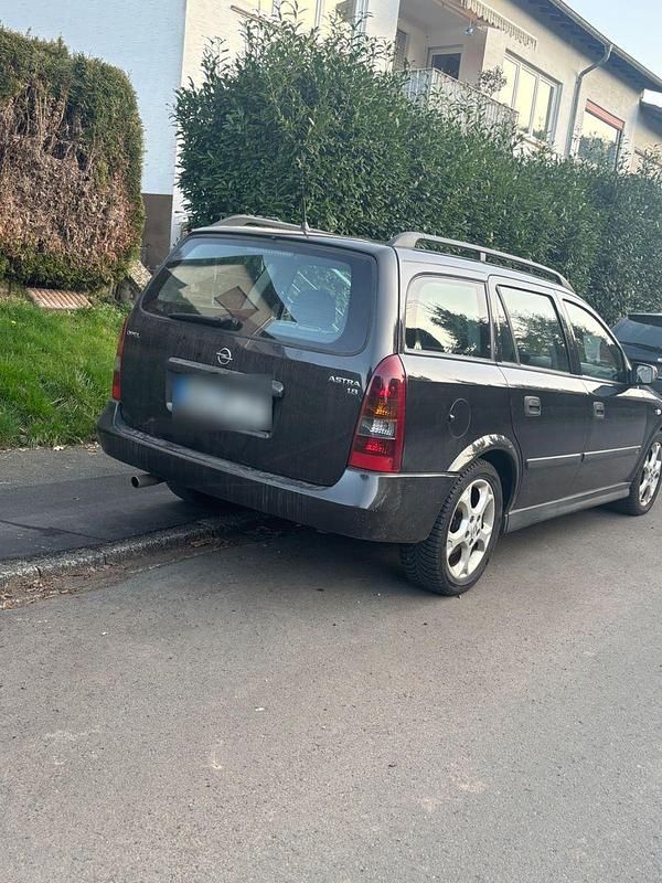 Gebraucht Opel Astra Comfort 125 PS (91 kW) 2001 Schwarz Kombi