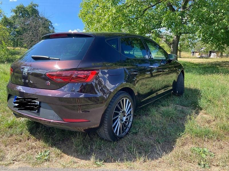 Usata Seat Leon FR 131 CV (96 kW) 2019 Viola Berlina