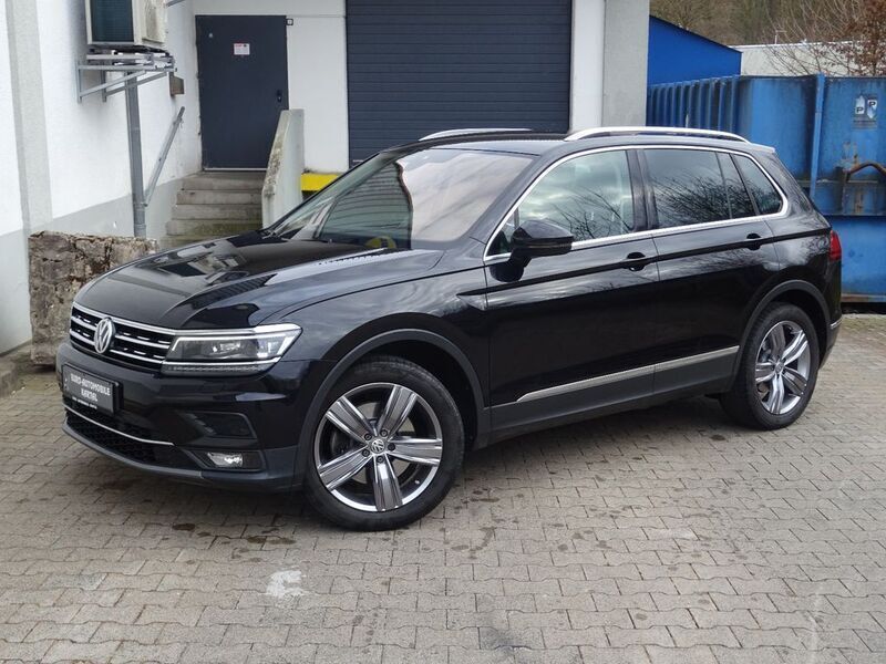 Schwarz Gebraucht 2020 VW Tiguan Highline SUV | 25.999 € (Superpreis) - Bild 1/4