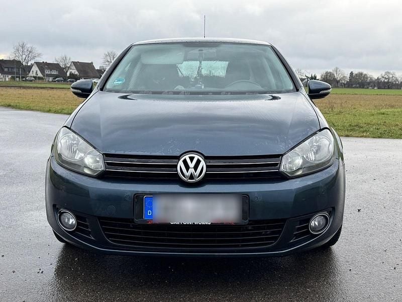 Gebraucht VW Golf VI 105 PS (77 kW) 2010 Blau Kleinwagen