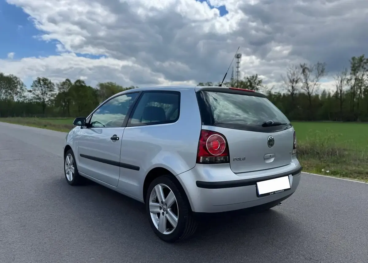 Gebraucht VW Polo 75 PS (55 kW) 2005 Silber Kleinwagen