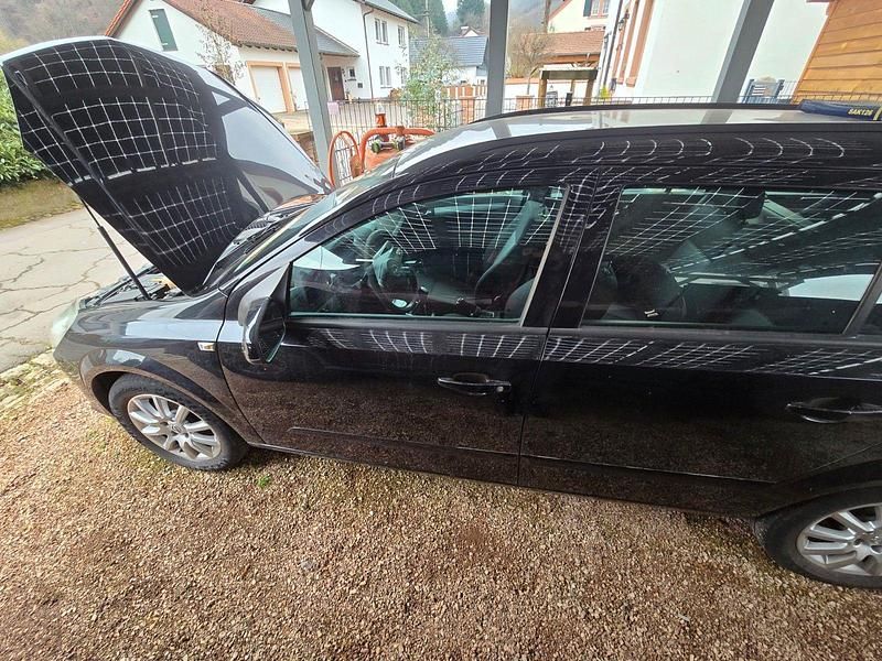 Gebraucht Opel Astra Elegance 105 PS (77 kW) 2005 Schwarz Kombi
