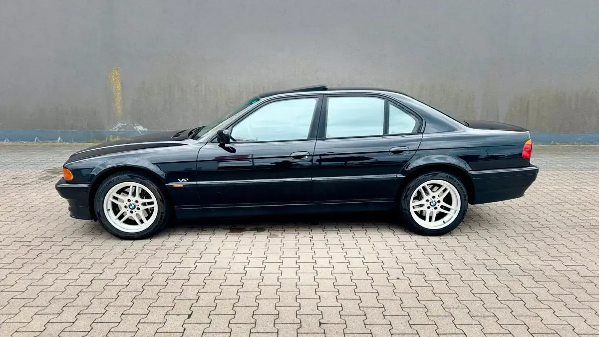 Gebraucht BMW 750 326 PS (239 kW) 1997 Schwarz Limousine