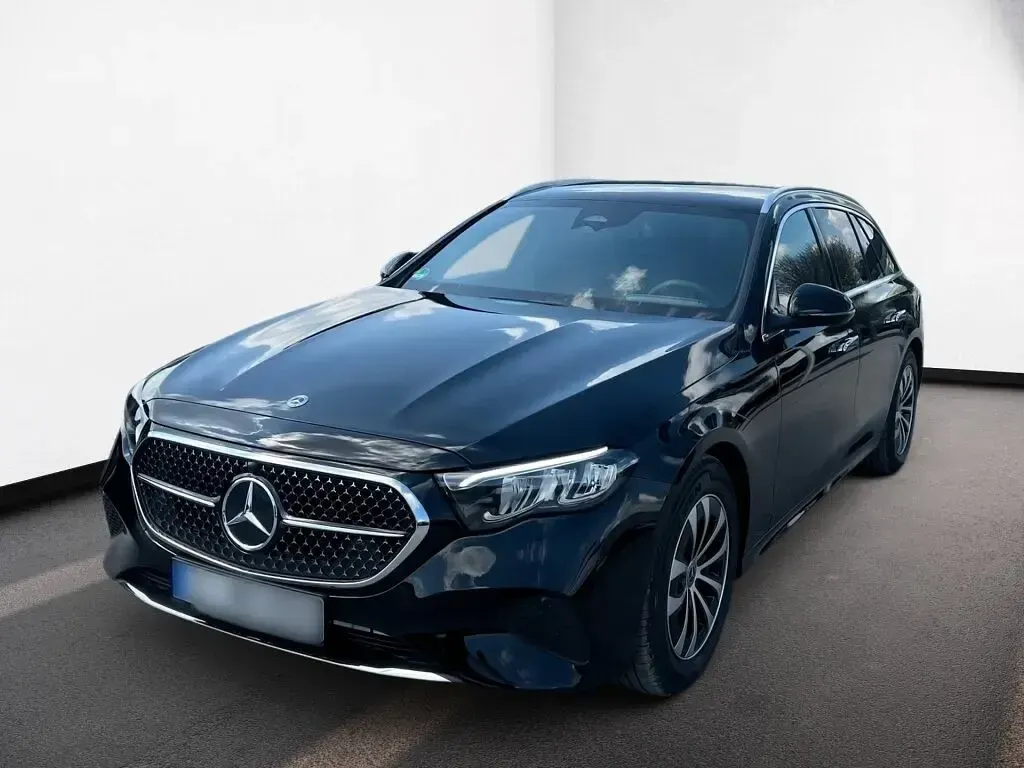 Gebraucht Mercedes E200 Avantgarde 163 PS (119 kW) 2026 Schwarz uni Kombi