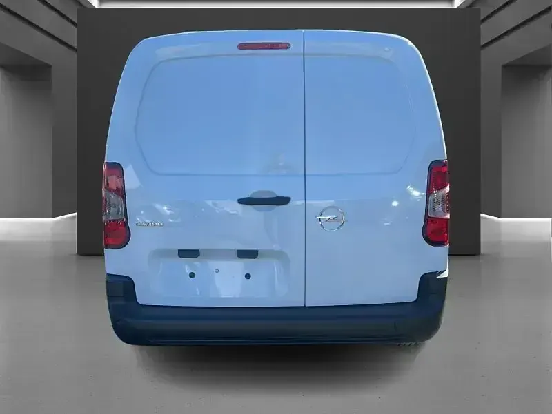 Neu Opel Combo 131 PS (96 kW) 2026 Kaolin weiß Van / Kleinbus