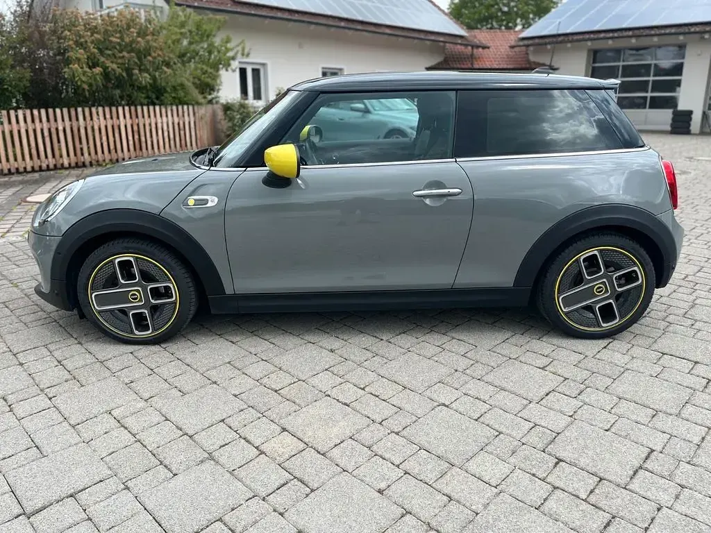 Gebraucht Mini Cooper SE 135 kW (184 PS) 2020 Grau Kleinwagen