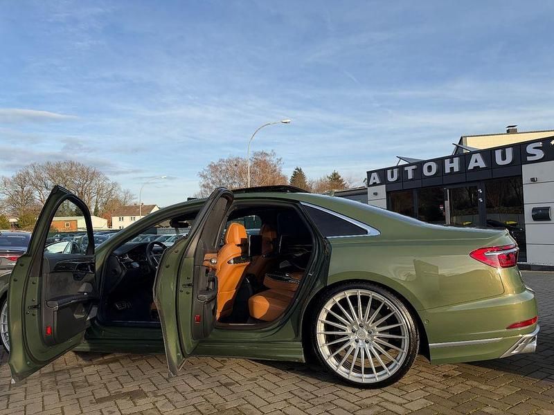 Gebraucht Audi S8 Ambiente 571 PS (419 kW) 2022 Grün Limousine