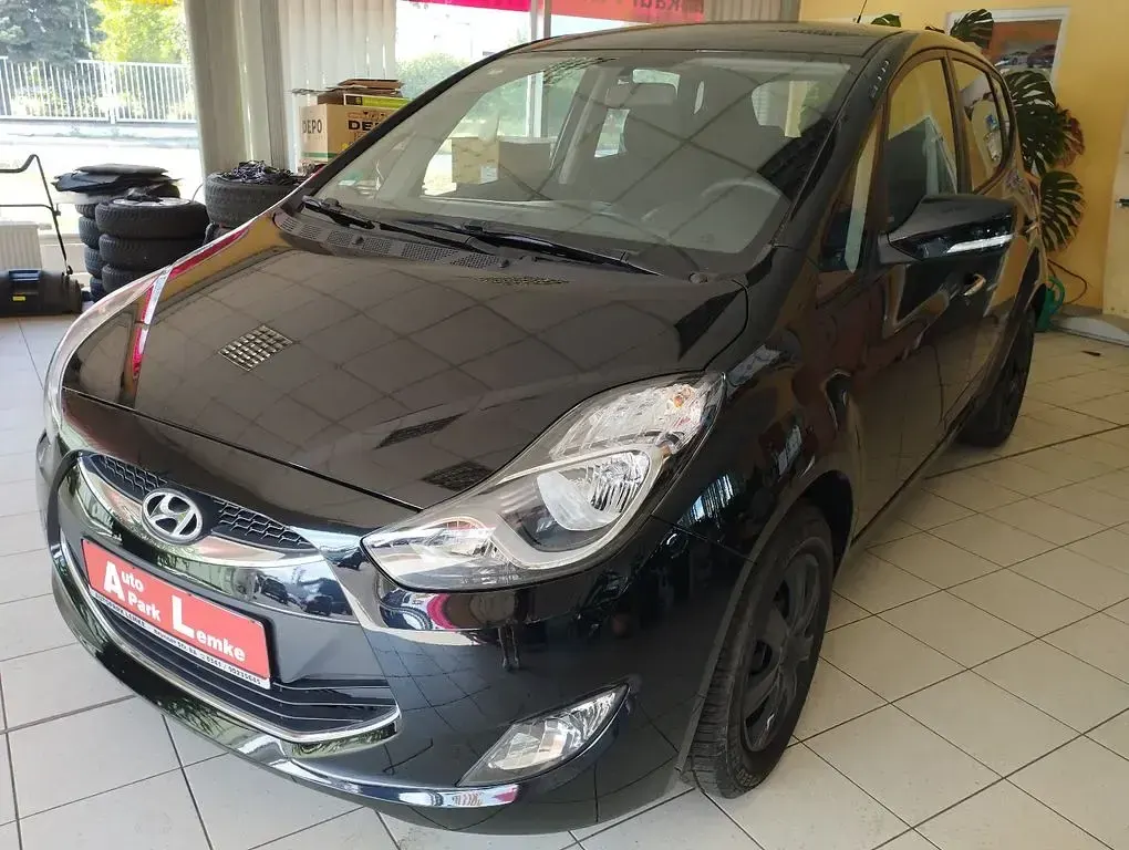 Gebraucht Hyundai ix20 Classic 90 PS (66 kW) 2011 Schwarz Kleinwagen