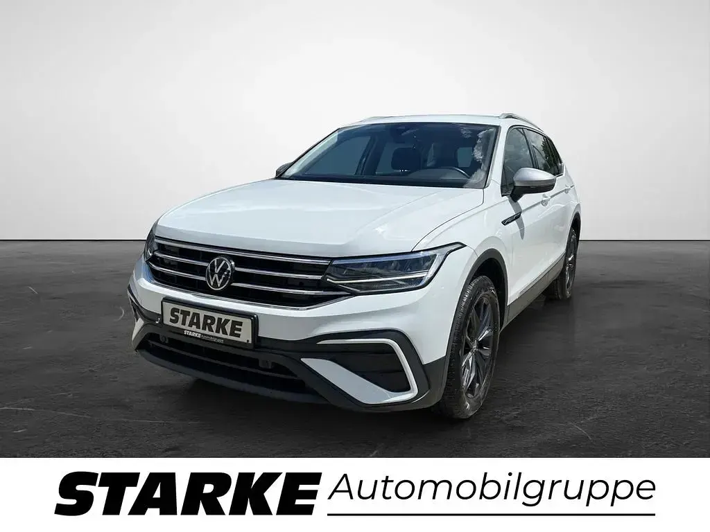 Gebraucht VW Tiguan Allspace Life 150 PS (110 kW) 2024 Weiß (pure white) SUV