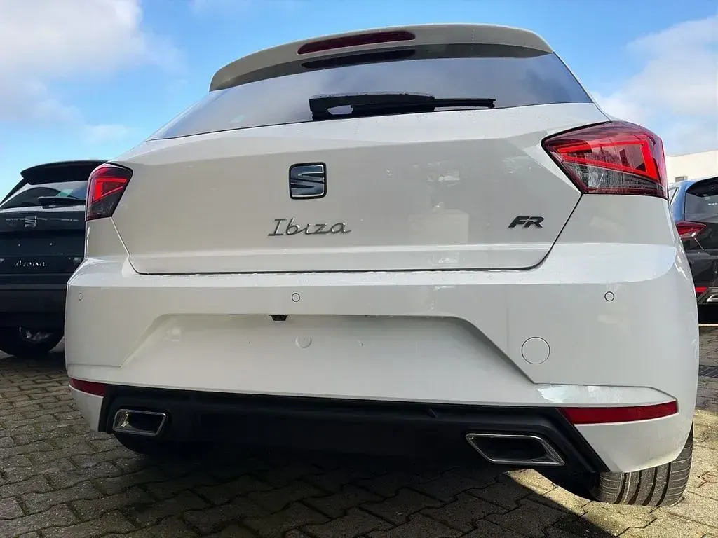 Neu Seat Ibiza FR 116 PS (85 kW) 2025 Weiß Kleinwagen