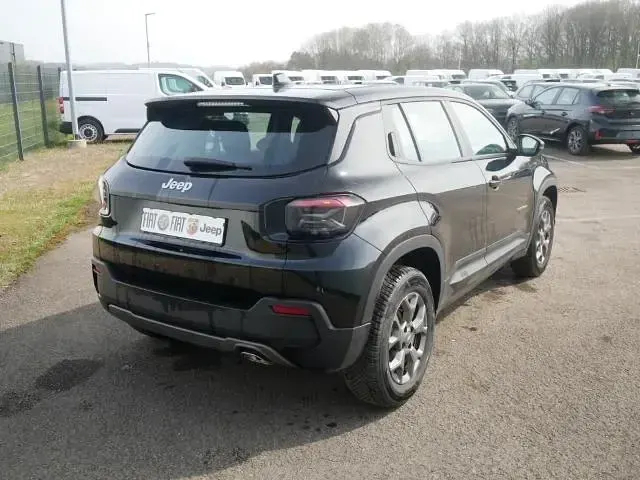Usado Jeep Avenger Longitude 101 CV (74 kW) 2024 Negro SUV